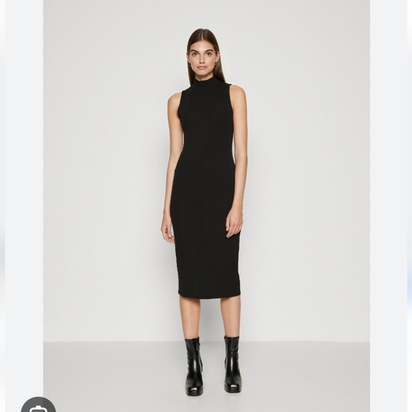 GAP Dresses & Skirts - gap ribbed mock neck sleeveless midi dress black. Womens med. EUC